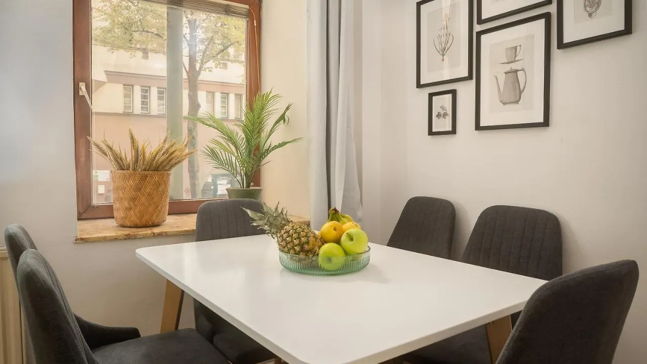 Designer Apartments Near Schoenbrunn Wien