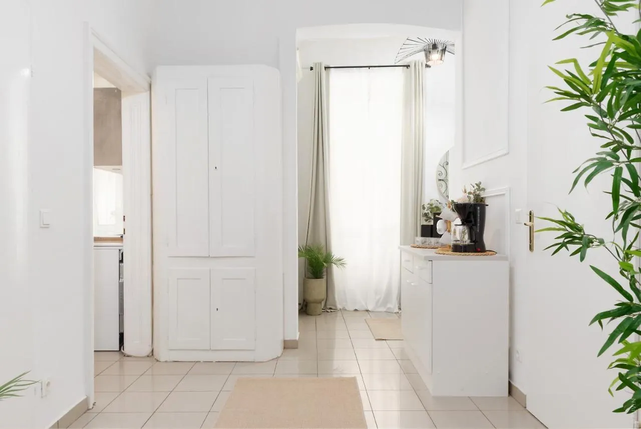 Designer Apartments Near Schoenbrunn Vienne
