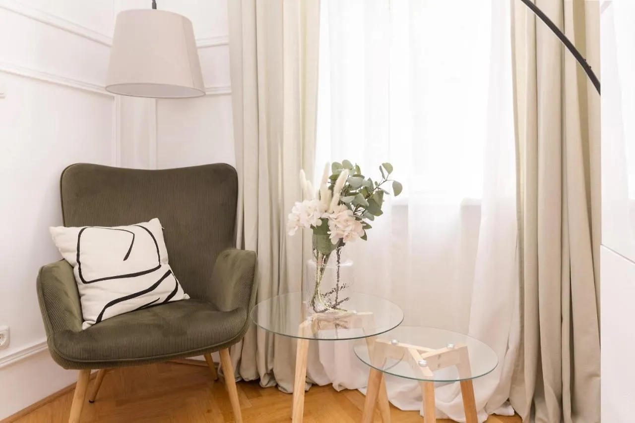 Designer Apartments Near Schoenbrunn Vienne